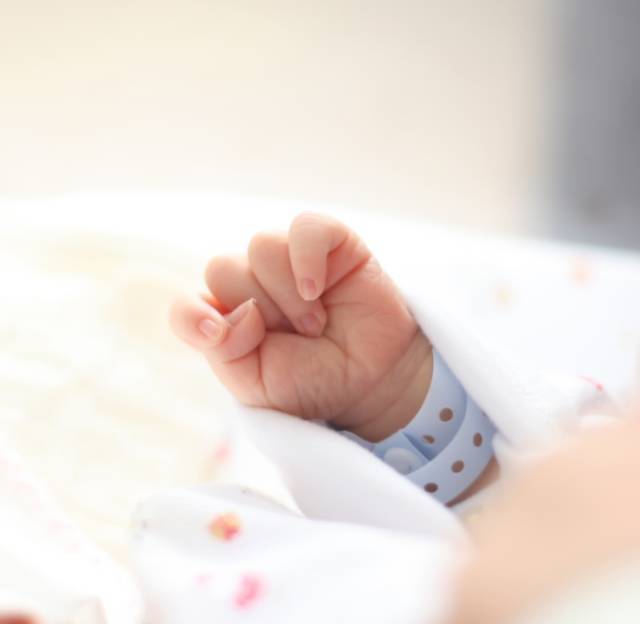 辅助生殖技术  代生宝宝机构  伦理探讨